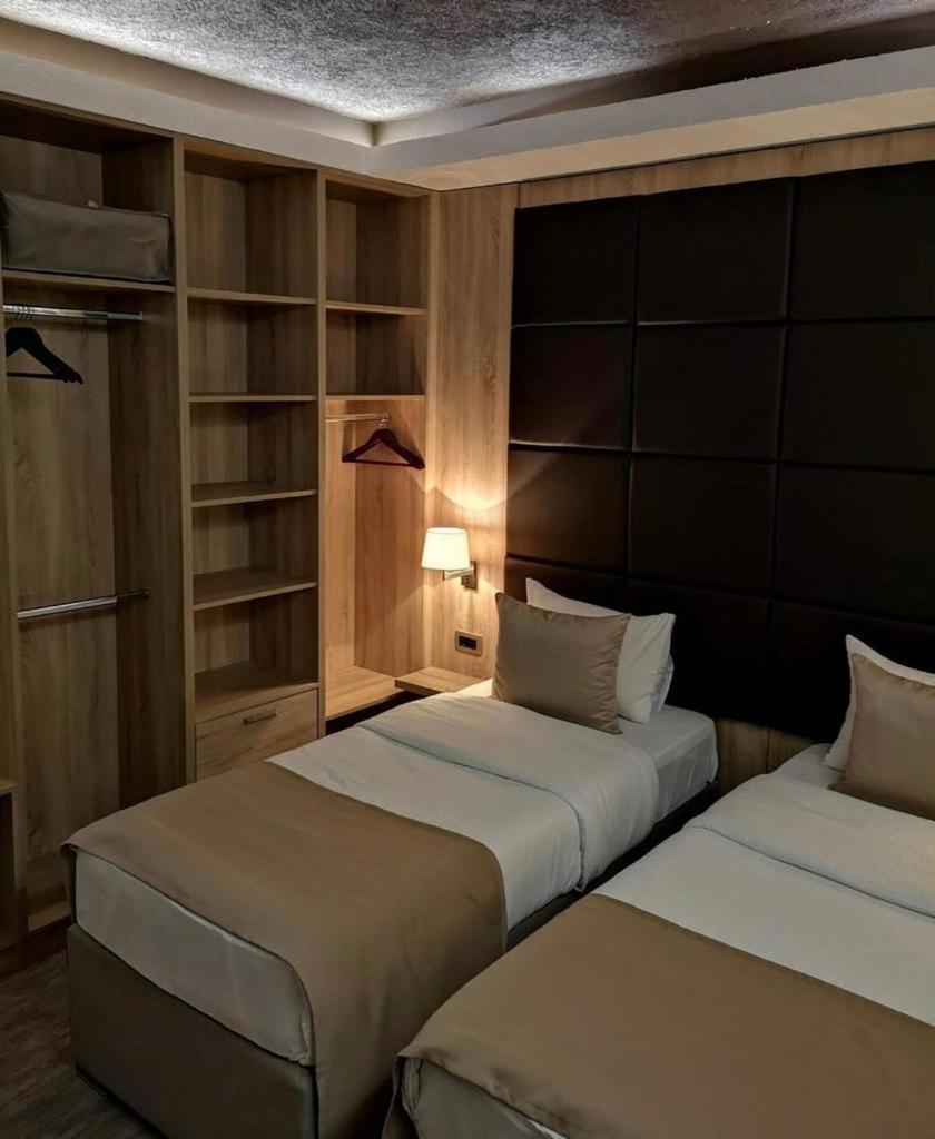 Hotel Ideall Podgorica Exterior photo